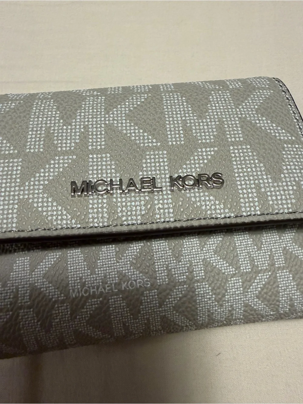 Michael Kors Silver/Gray MK Logo Folding Wallet - Picture 2 of 7
